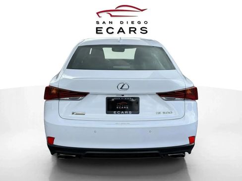 Used 2018 Lexus IS 300 F Sport image 6