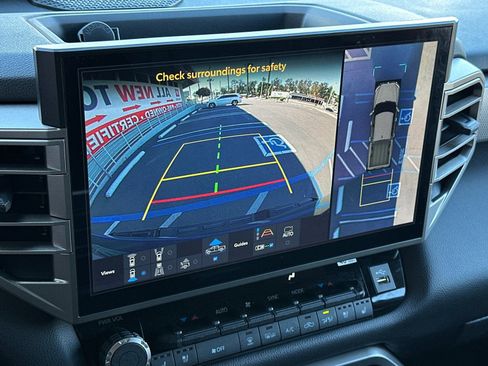 Used 2025 Toyota Tundra Limited image 24