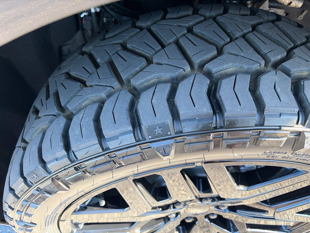 Used 2026 Ford Expedition Platinum w/ Stealth Performance Package AWD/4WD image 44