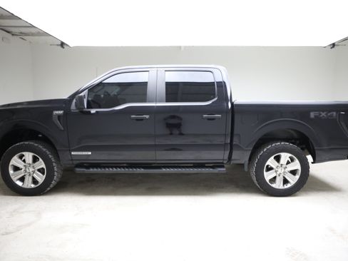 Used 2022 Ford F150 XL w/ Equipment Group 101A High AWD/4WD image 2