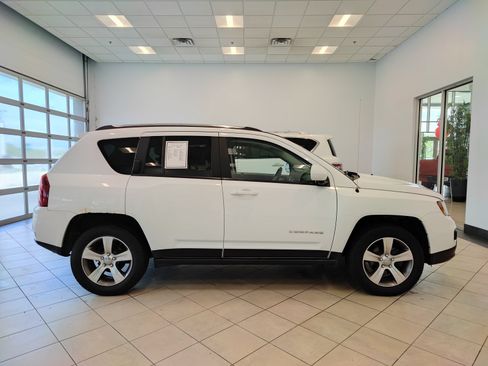 Used 2016 Jeep Compass High Altitude AWD/4WD image 2