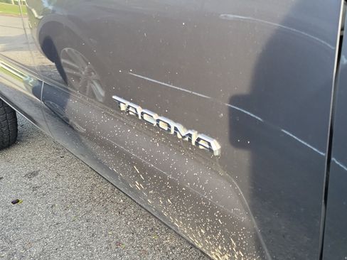 Used 2017 Toyota Tacoma TRD Sport w/ Tow Package image 11