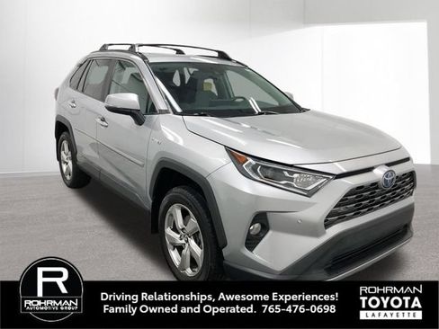 Used 2019 Toyota RAV4 Limited w/ Carpet Mat Package AWD/4WD image 9