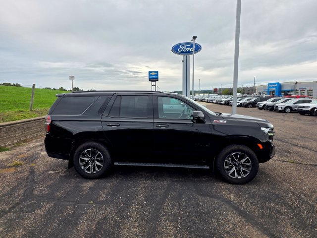 Used 2024 Chevrolet Tahoe Z71 w/ Luxury Package AWD/4WD image 8