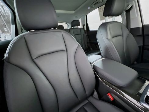 Used 2023 Audi Q7 2.0T Premium w/ Convenience Package image 29