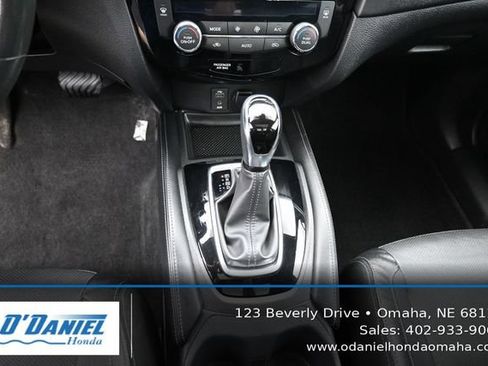 Used 2017 Nissan Rogue SL w/ SL Premium Package AWD/4WD image 33