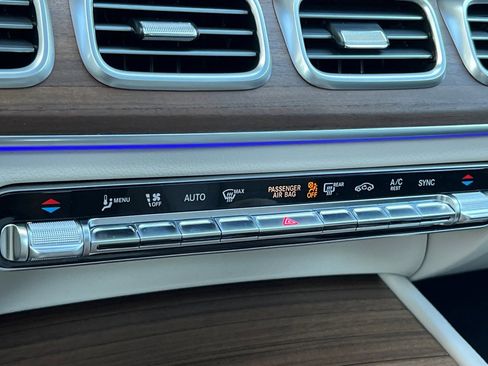 Used 2025 Mercedes-Benz GLE 580 4MATIC image 24