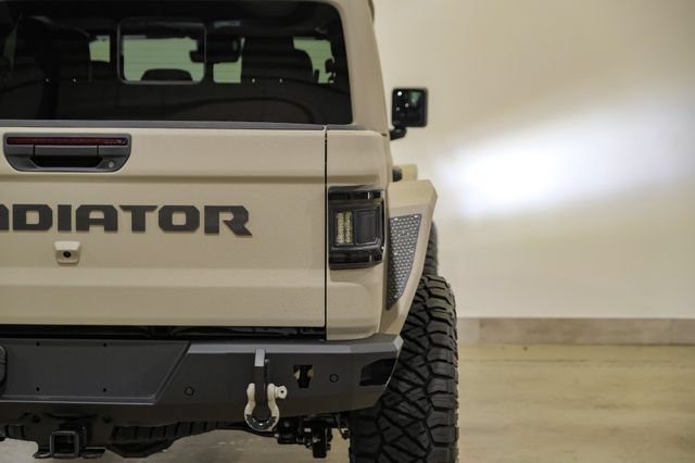 Used 2025 Jeep Gladiator Rubicon w/ Safety Group AWD/4WD image 37