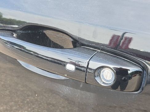 Used 2014 Chrysler 300 RWD image 26