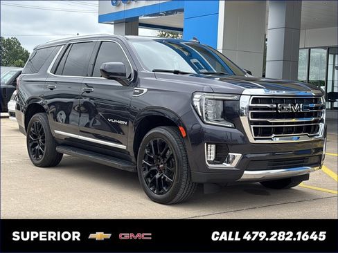Used 2023 GMC Yukon SLT AWD/4WD image 1