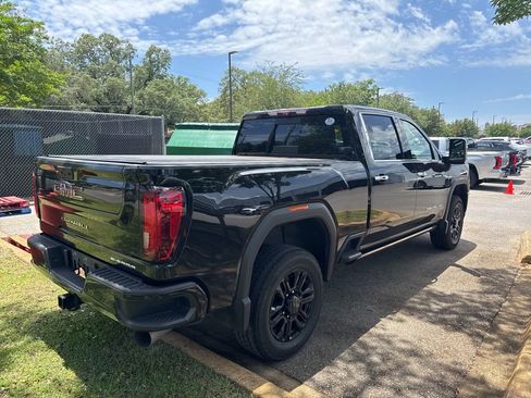 Used 2022 GMC Sierra 3500 Denali w/ Denali Black Diamond Edition AWD/4WD image 3