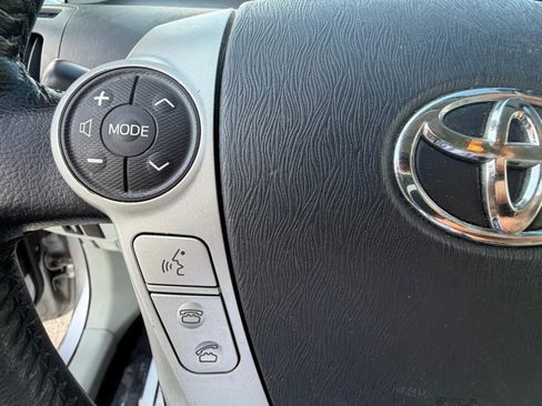 Used 2012 Toyota Prius Four image 11