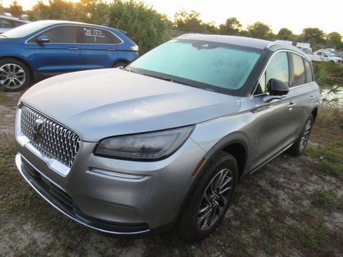 Used 2022 Lincoln Corsair FWD image 3