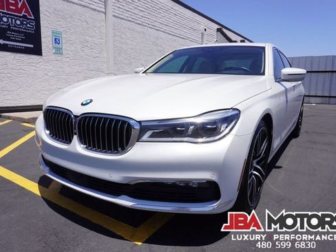 Used 2018 BMW 750i RWD image 47