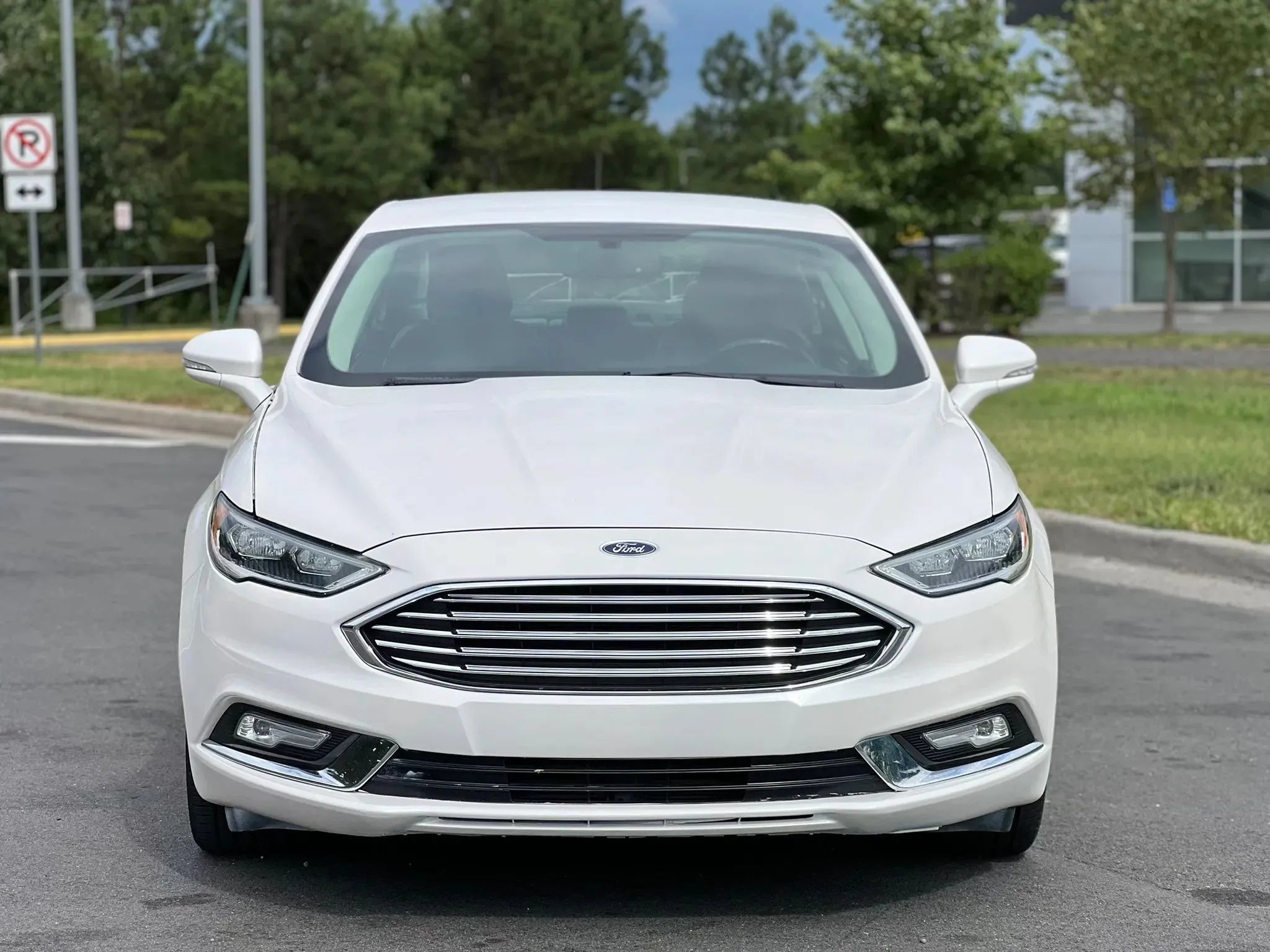 Used 2017 Ford Fusion Titanium AWD/4WD image 8