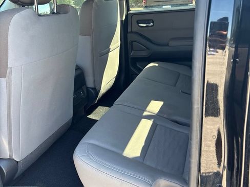 Used 2024 Nissan Frontier SV w/ SV Convenience Package RWD image 8