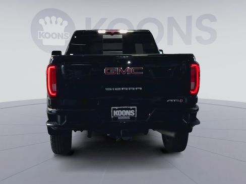 Used 2023 GMC Sierra 2500 AT4 w/ AT4 Preferred Package AWD/4WD image 10