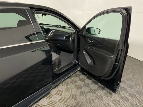 Used 2019 Chevrolet Equinox LT image 32