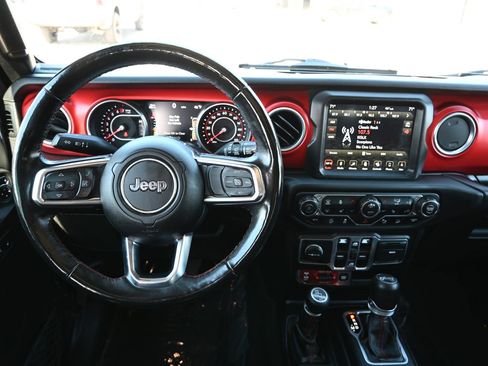 Used 2018 Jeep Wrangler Unlimited Rubicon image 16