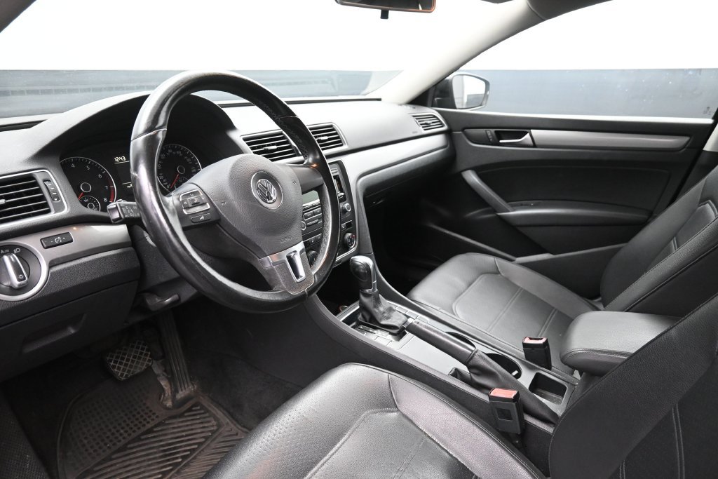 Used 2015 Volkswagen Passat 1.8T Wolfsburg Edition FWD image 17