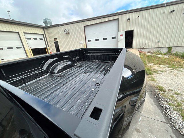Used 2024 RAM 3500 Big Horn w/ Night Edition AWD/4WD image 14