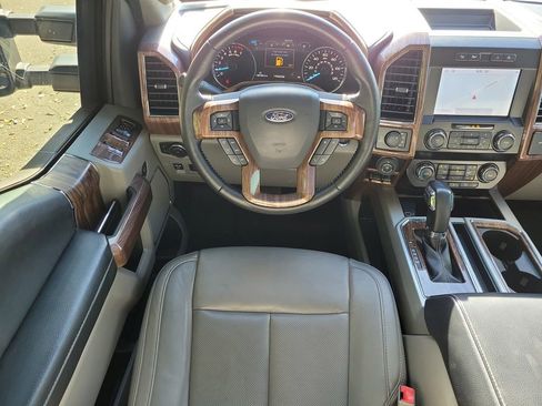 Used 2019 Ford F150 Lariat image 21