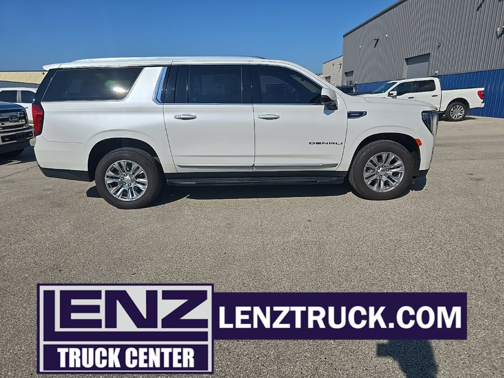 Used 2022 GMC Yukon XL Denali AWD/4WD image 1