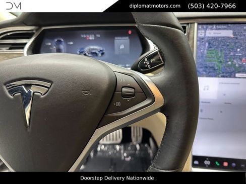 Used 2013 Tesla Model S Performance image 31