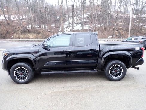 Certified 2024 Toyota Tacoma TRD Sport w/ TRD Sport Upgrade Package image 9