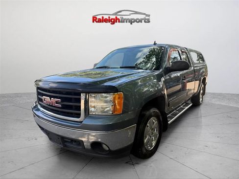 Used 2008 GMC Sierra 1500 SLE w/ Power Pack Plus RWD image 2