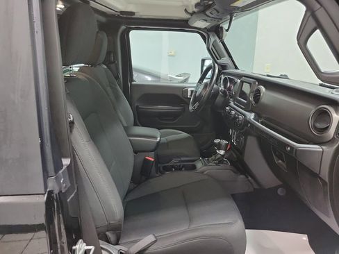 Used 2022 Jeep Wrangler Sport S image 9