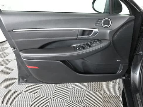 Used 2023 Hyundai Sonata Limited image 19