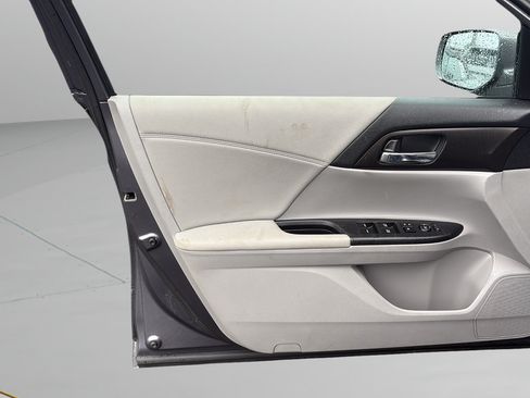 Used 2015 Honda Accord EX image 11