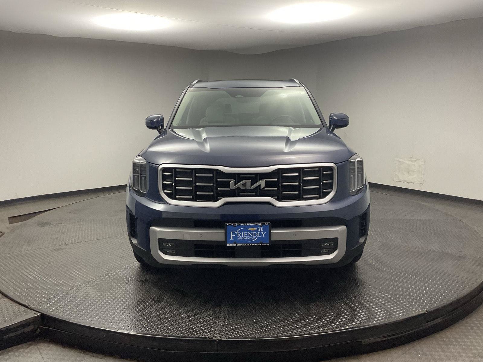 Used 2024 Kia Telluride SX AWD/4WD image 2
