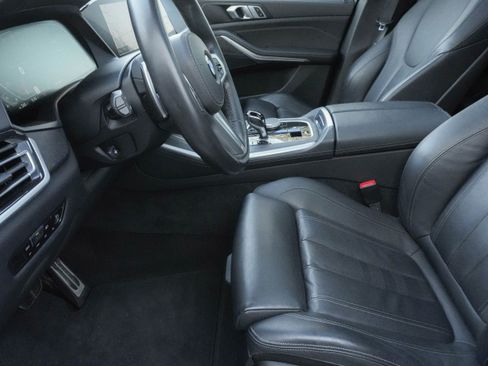 Certified 2022 BMW X5 xDrive40i w/ M Sport Package image 9