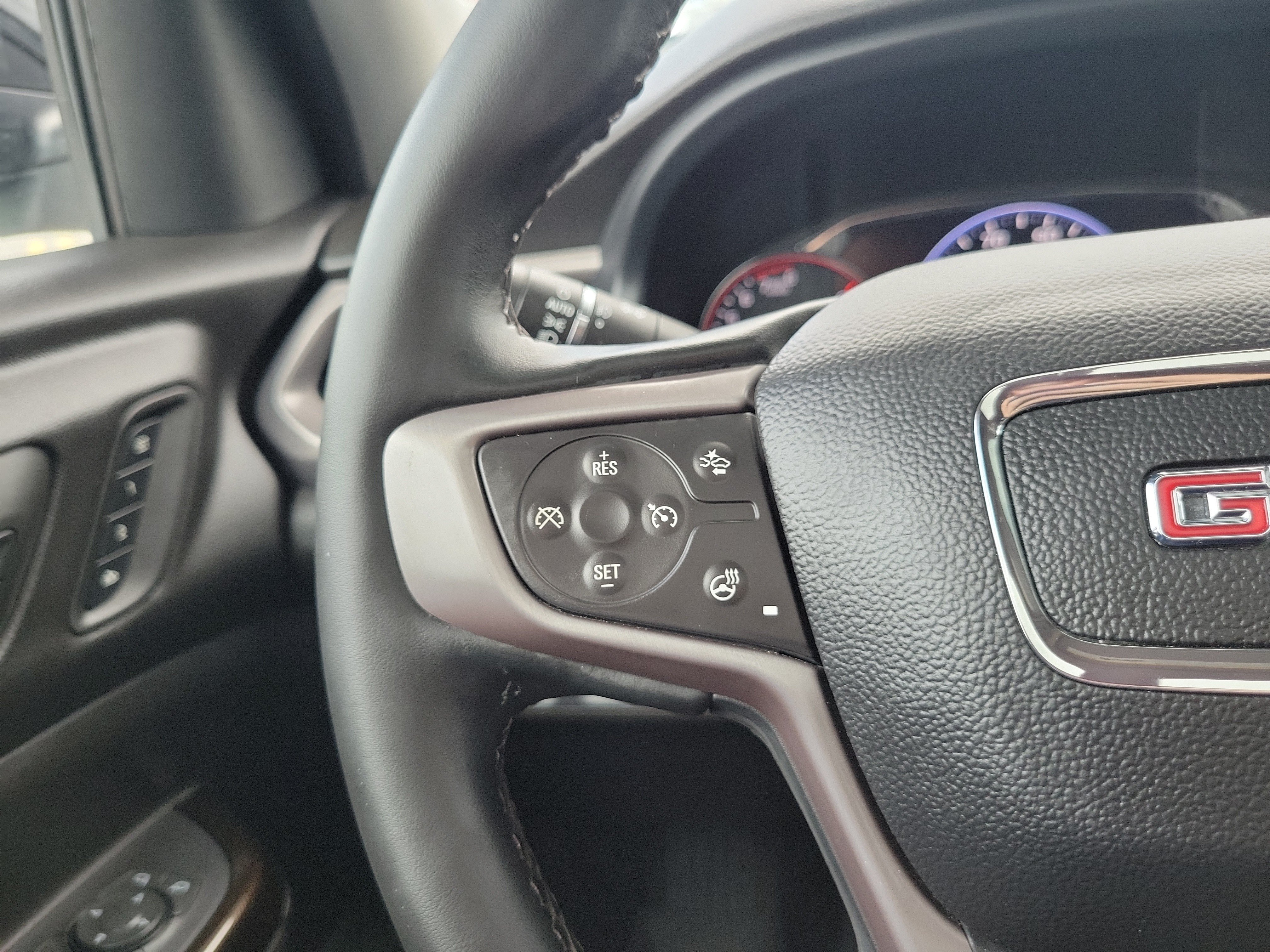Used 2023 GMC Acadia AT4 w/ Technology Package AWD/4WD image 21