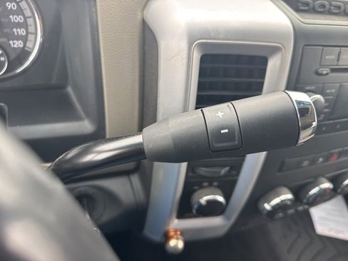 Used 2012 RAM 1500 Classic SLT w/ Luxury Group image 26