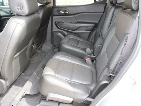 Used 2019 GMC Acadia SLT image 6