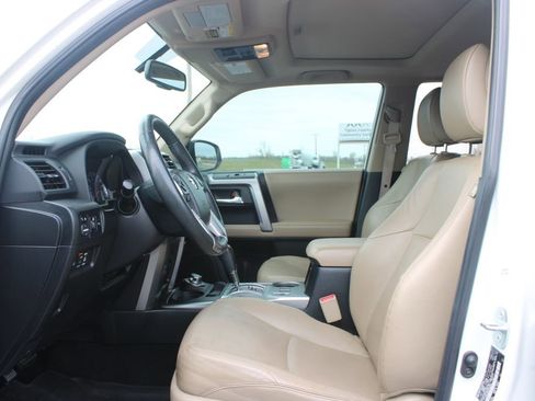 Used 2018 Toyota 4Runner Limited image 22