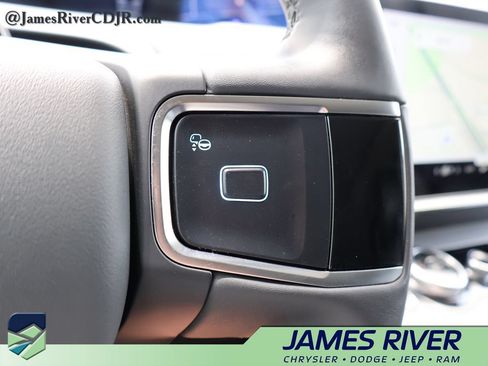 Used 2025 Ford Expedition Active AWD/4WD image 31