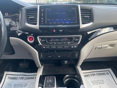 Used 2016 Honda Pilot Touring image 26
