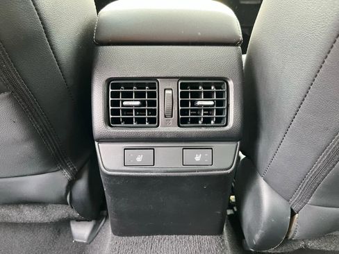 Used 2016 Subaru Legacy 2.5i Limited image 26