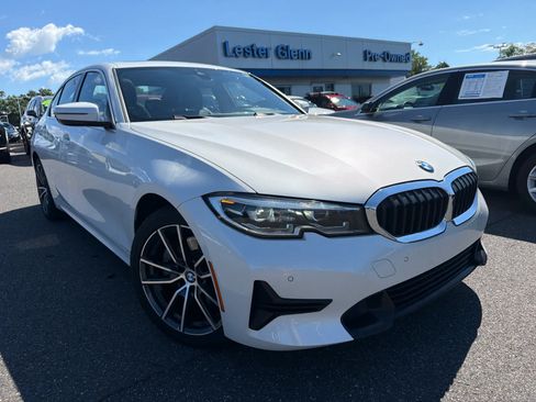 Used 2019 BMW 330i xDrive Sedan w/ Convenience Package AWD/4WD image 2
