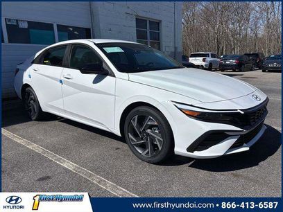 New 2025 Hyundai Elantra SEL