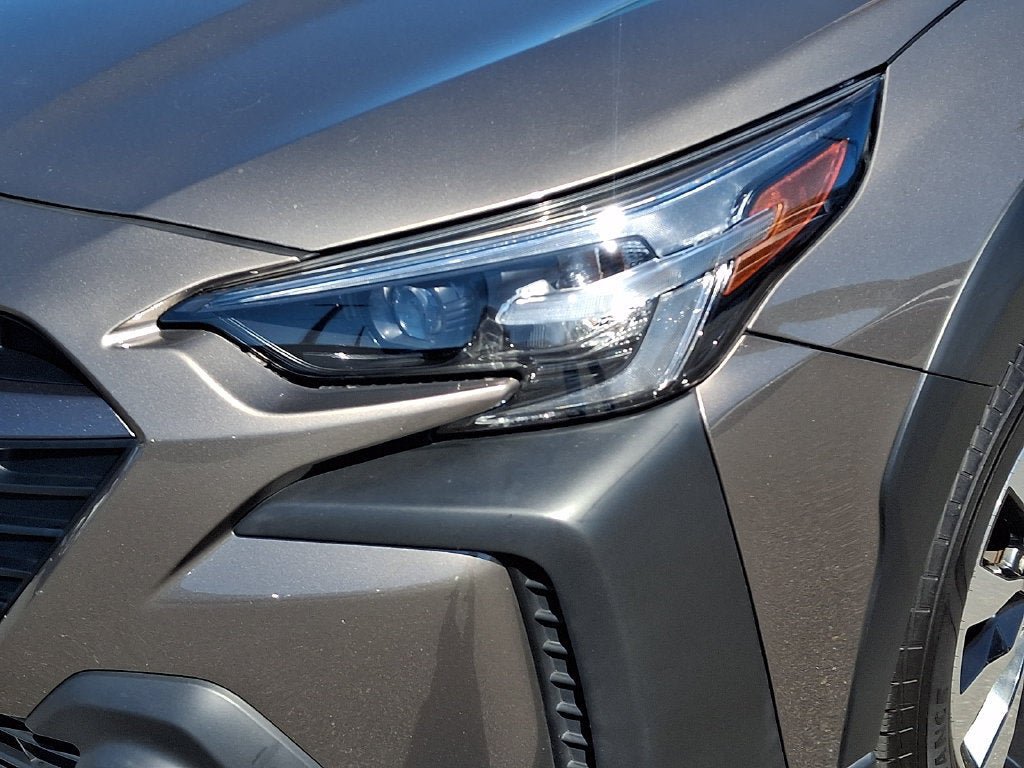 Used 2023 Subaru Outback Limited AWD/4WD image 9