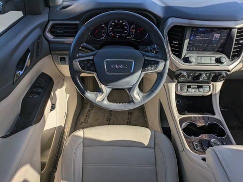 Used 2020 GMC Acadia Denali w/ Technology Package FWD image 14