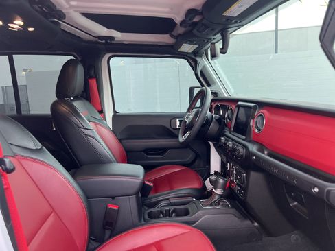 Used 2023 Jeep Wrangler Unlimited Rubicon 4xe image 24