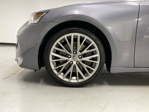 Used 2017 Lexus IS 300 AWD image 23
