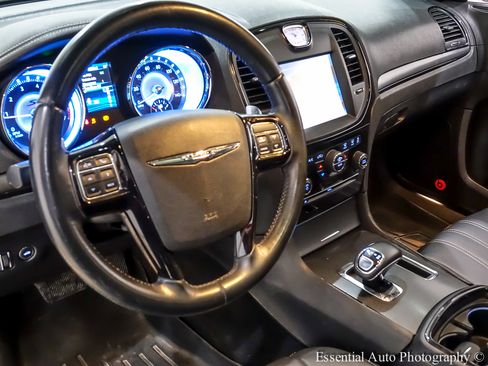 Used 2014 Chrysler 300 S image 15