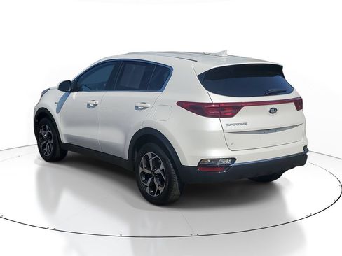 Used 2022 Kia Sportage LX AWD/4WD image 3